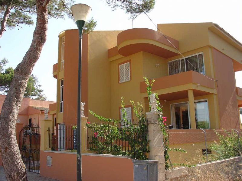 Villas for Sale in ALCUDIA, MAJORCA, Spain