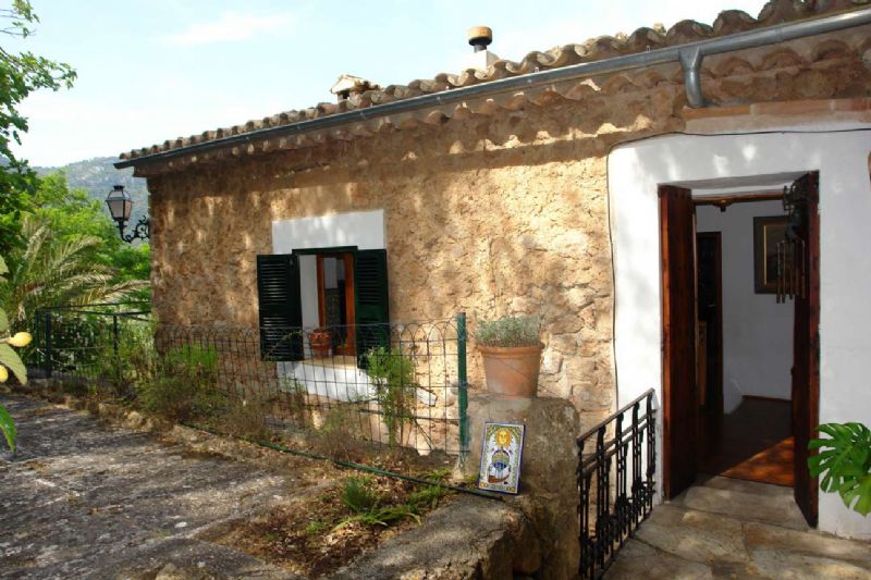 Country houses for Sale in VALLDEMOSSA, MAJORCA, Spain