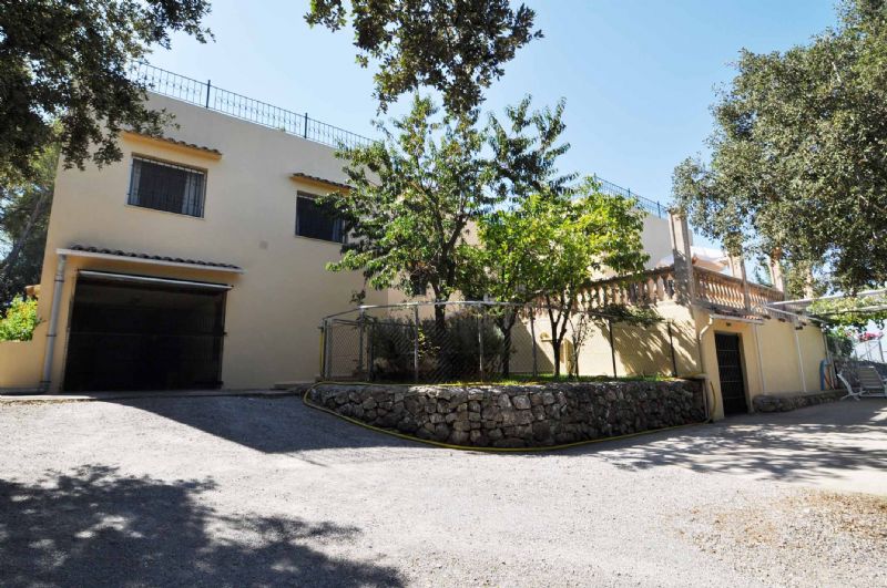 Country houses for Sale in ALCUDIA, MAJORCA, Spain