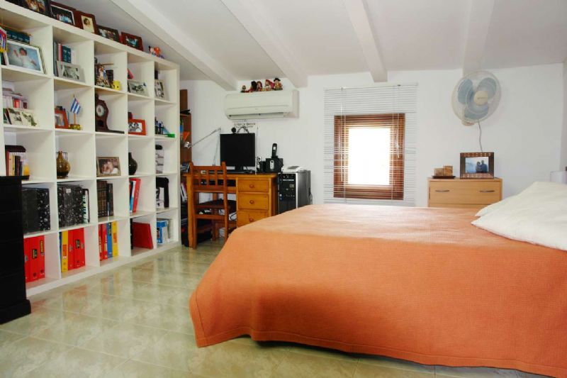 Country houses for Sale in CONSELL, MAJORCA, Spain