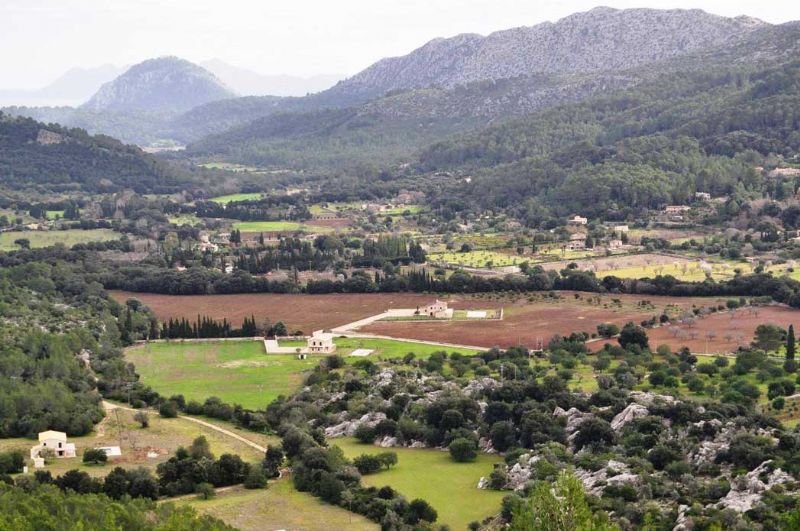 Country houses for Sale in ESCORCA, MAJORCA, Spain