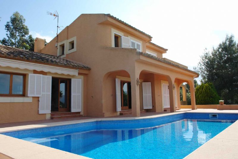 Country houses for Sale in ALCUDIA, MAJORCA, Spain