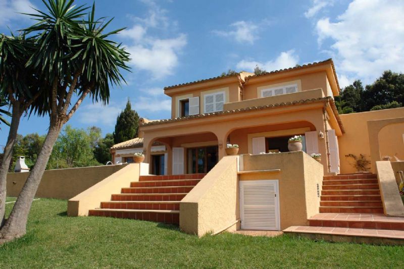 Country houses for Sale in ALCUDIA, MAJORCA, Spain
