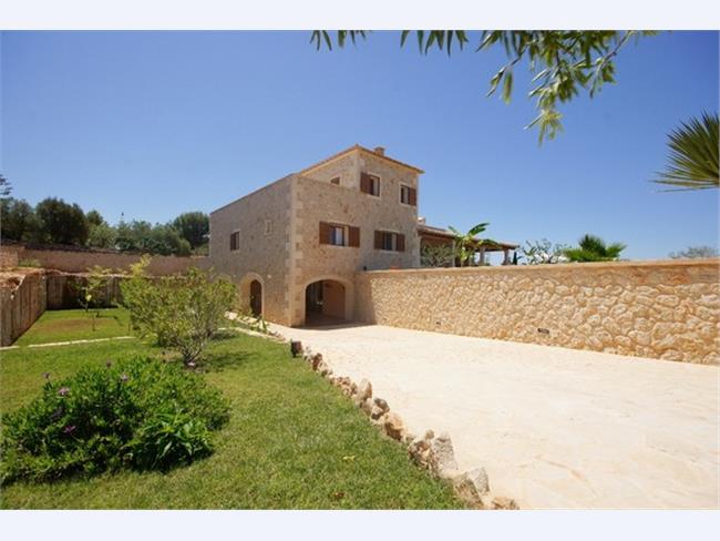 Country houses for Sale in CAMPOS, MAJORCA, Spain