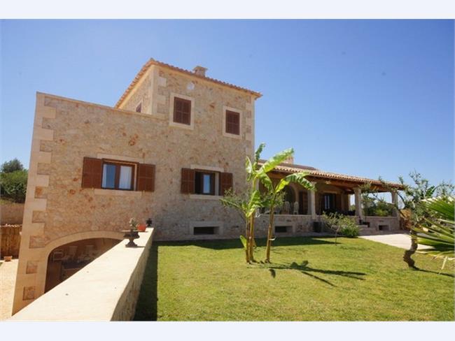 Country houses for Sale in CAMPOS, MAJORCA, Spain