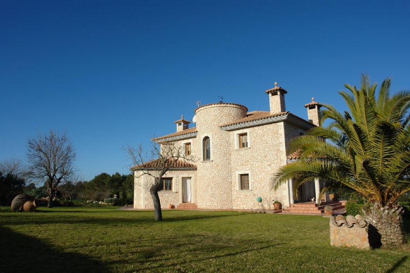 More on our Country houses for Sale in COSTITX, MAJORCA, Balearics, Spain