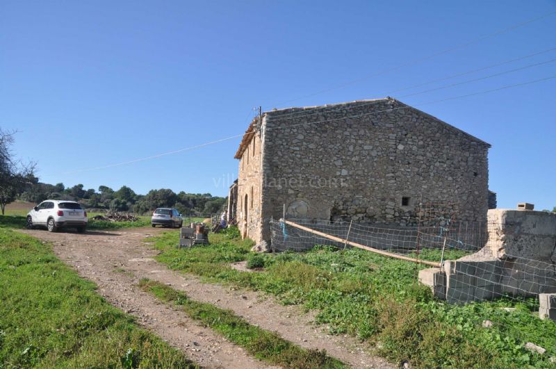 Country houses for Sale in ARTA, MAJORCA, Spain