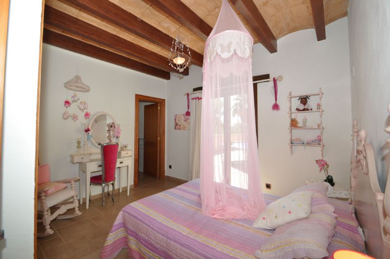 Country houses for Sale in LLUCMAJOR, MAJORCA, Spain