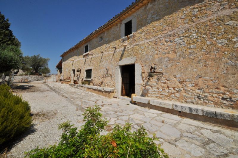 Country houses for Sale in MANCOR DE LA VALL, MAJORCA, Spain