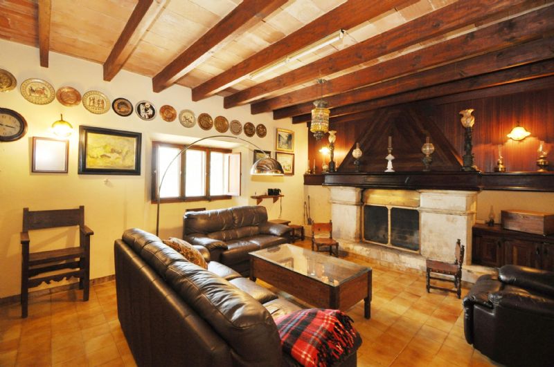 Country houses for Sale in MANCOR DE LA VALL, MAJORCA, Spain