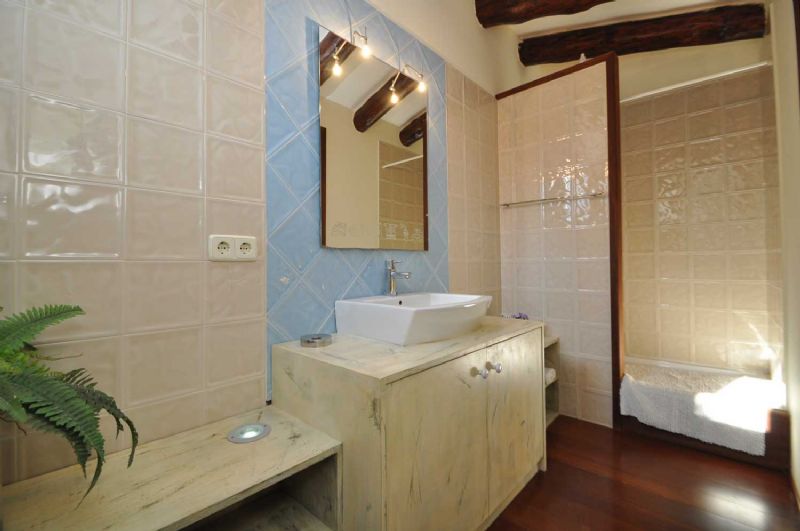 Country houses for Rent in PETRA, MAJORCA, Spain