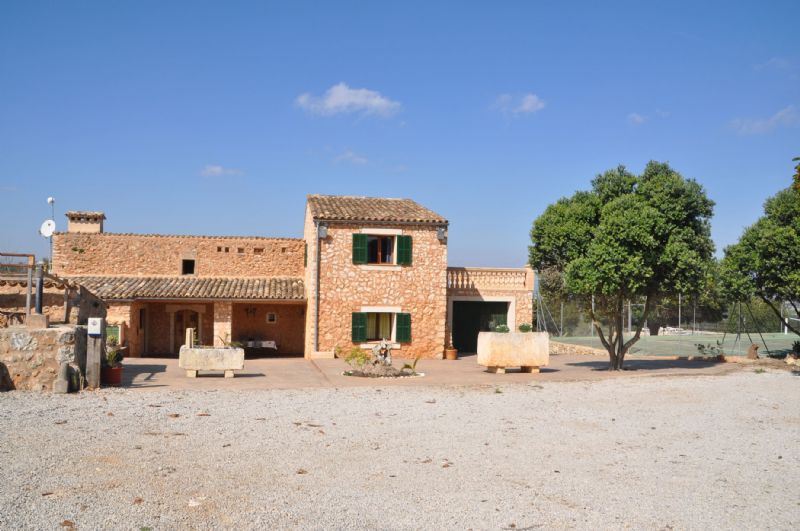 Country houses for Rent in LLUBI, MAJORCA, Spain