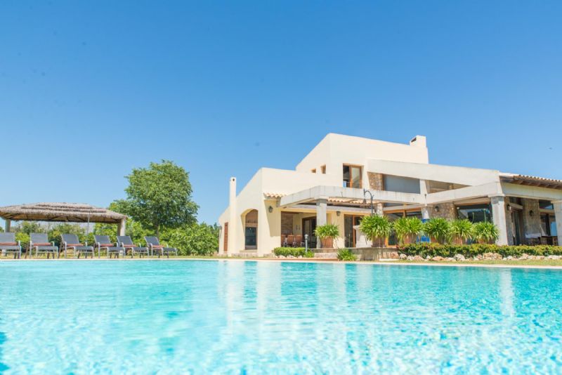 Country houses for Rent in ALCUDIA, MAJORCA, Spain
