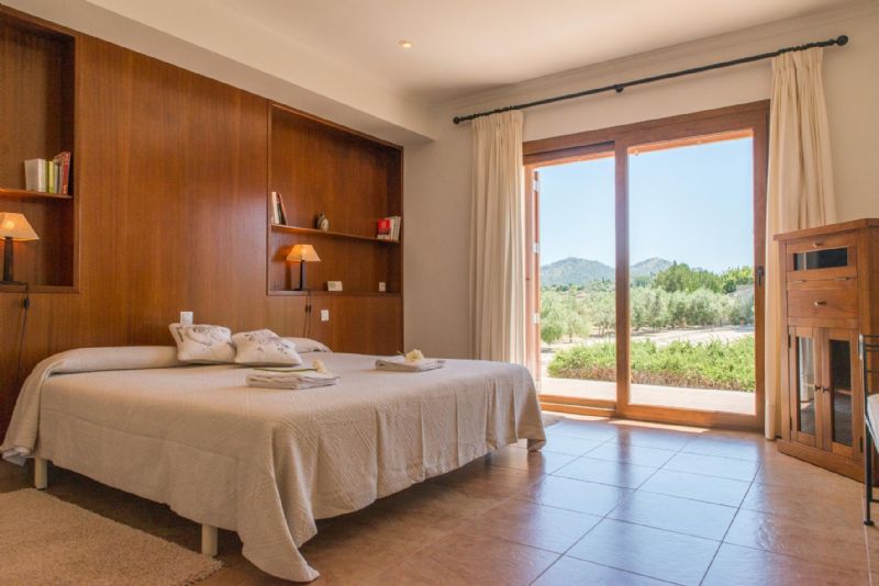 Country houses for Rent in ALCUDIA, MAJORCA, Spain