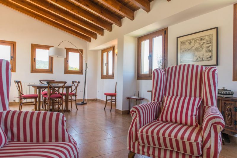 Country houses for Rent in ALCUDIA, MAJORCA, Spain