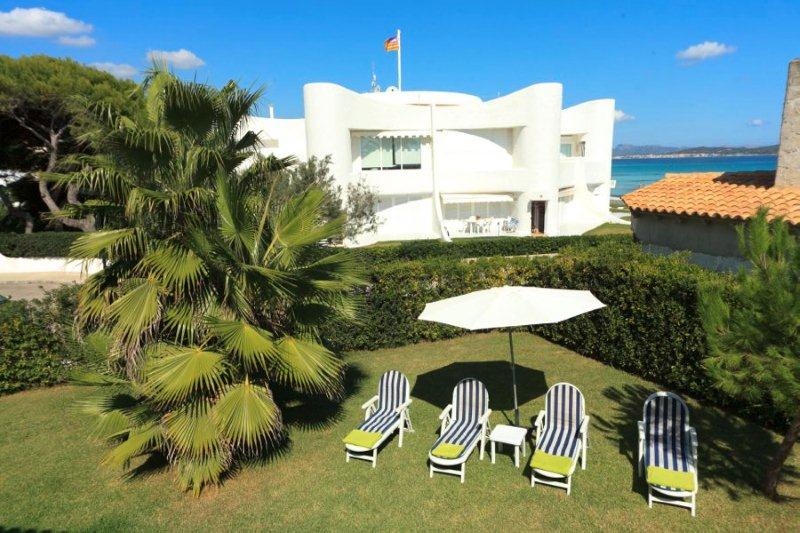 Villas for Rent in Playas de Muro, MURO, MAJORCA, Spain