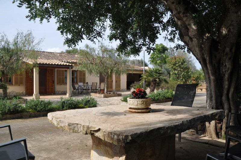 Country houses for Rent in BUGER, MAJORCA, Spain