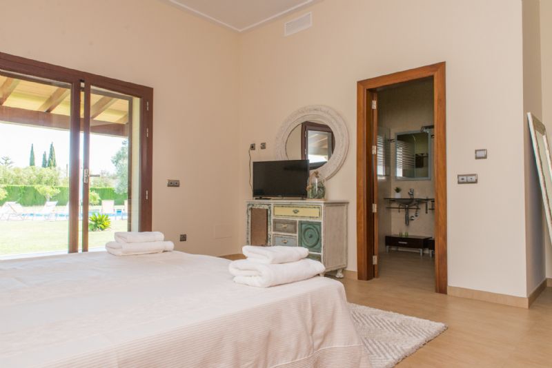 Country houses for Rent in SA POBLA, MAJORCA, Spain