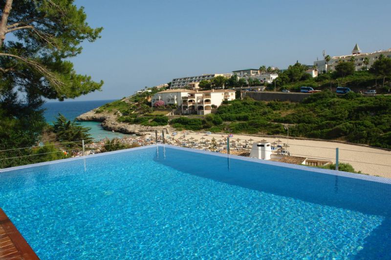 Villas for Rent in Cala Mandia, MANACOR, MAJORCA, Spain