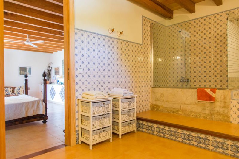 Country houses for Rent in ALCUDIA, MAJORCA, Spain