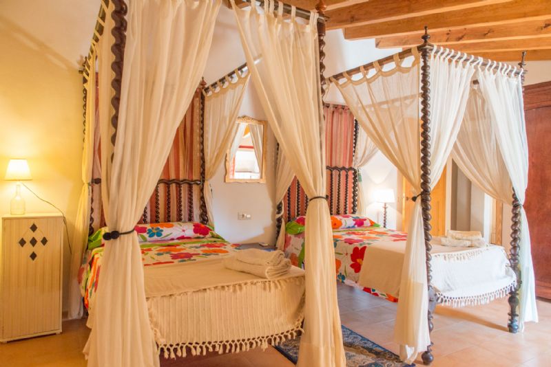 Country houses for Rent in ALCUDIA, MAJORCA, Spain