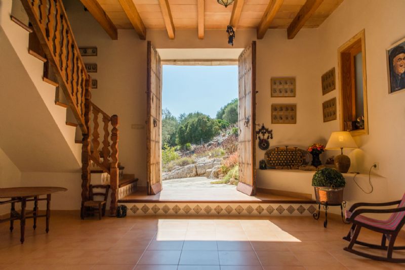 Country houses for Rent in ALCUDIA, MAJORCA, Spain