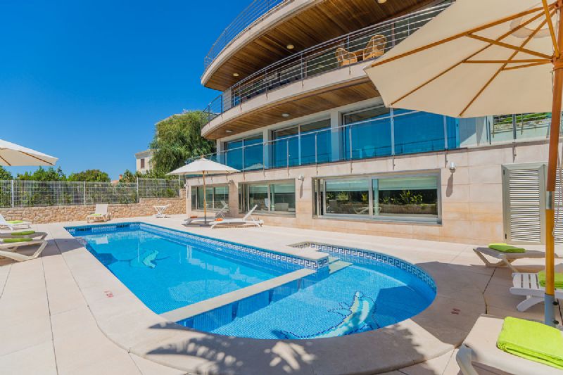 Villas for Rent in Alcanada, ALCUDIA, MAJORCA, Spain