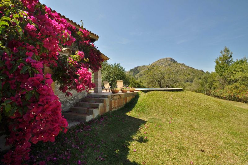 Country houses for Rent in ALCUDIA, MAJORCA, Spain