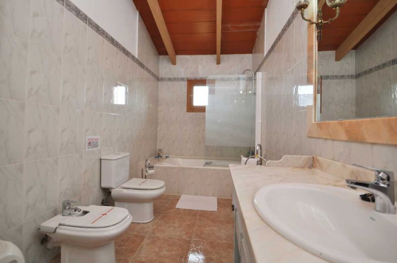 Country houses for Rent in INCA, MAJORCA, Spain