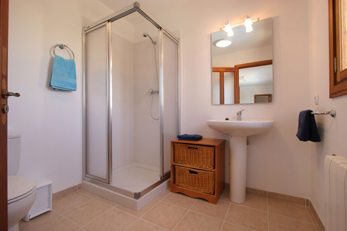 Townhouses for Rent in BUGER, MAJORCA, Spain