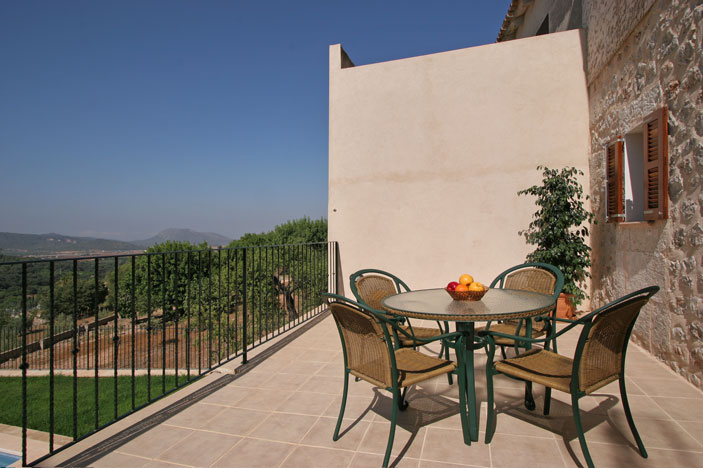 Townhouses for Rent in BUGER, MAJORCA, Spain