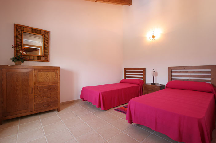 Townhouses for Rent in BUGER, MAJORCA, Spain