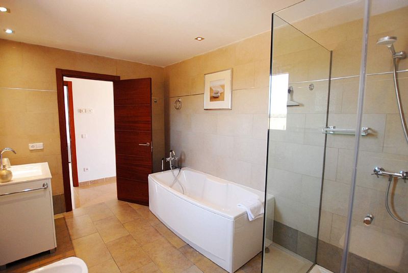 Country houses for Rent in Sa R�pita, CAMPOS, MAJORCA, Spain