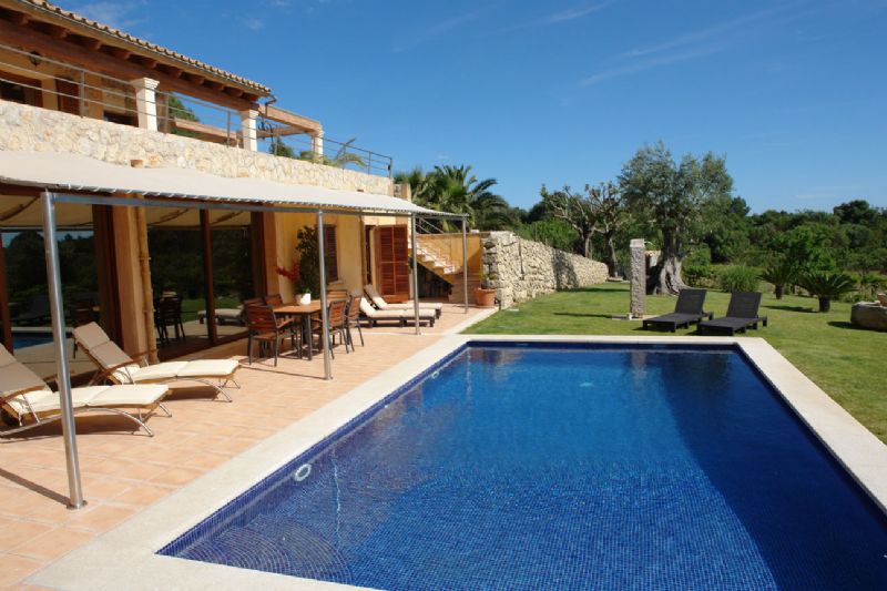 Country houses for Rent in ALCUDIA, MAJORCA, Spain