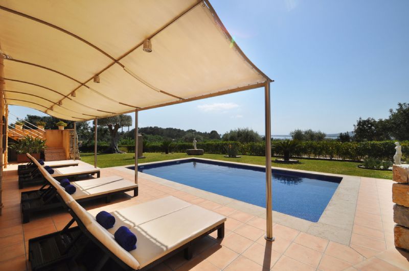 Country houses for Rent in ALCUDIA, MAJORCA, Spain