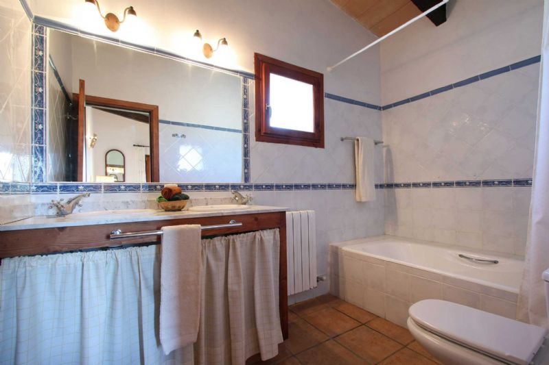 Country houses for Rent in SINEU, MAJORCA, Spain