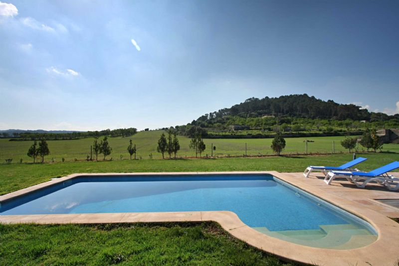 Country houses for Rent in SINEU, MAJORCA, Spain