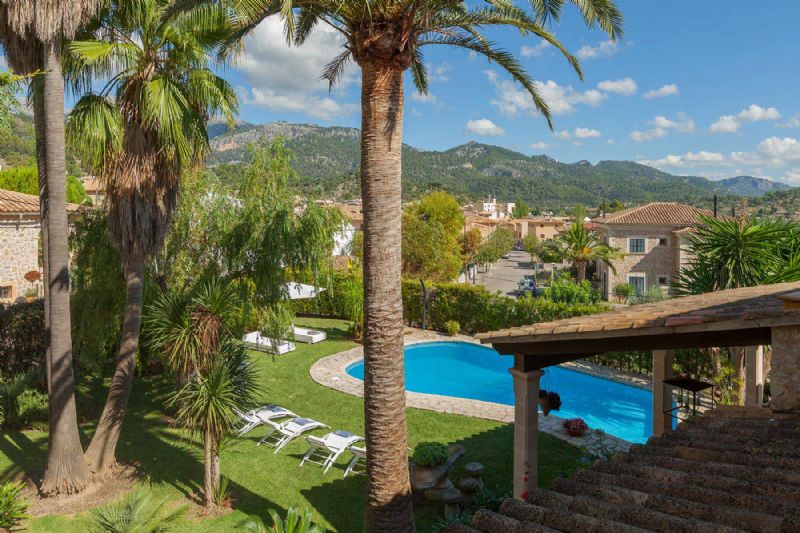 Villas for Rent in MANCOR DE LA VALL, MAJORCA, Spain