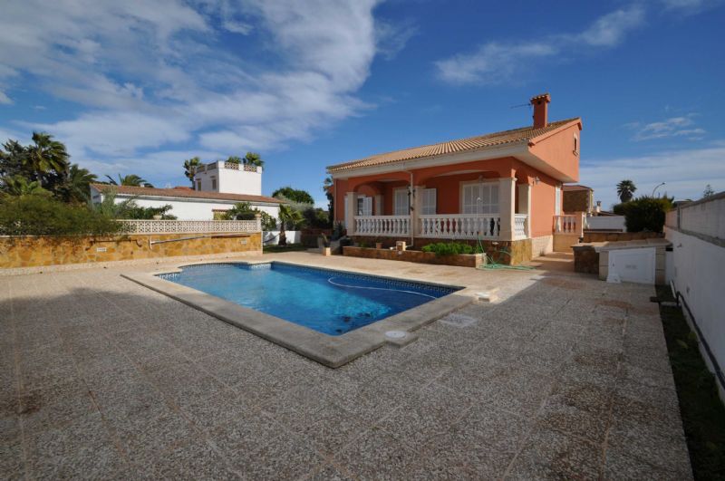 Villas for Rent in Badia Gran, LLUCMAJOR, MAJORCA, Spain