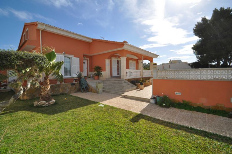 Villas for Rent in Badia Gran, LLUCMAJOR, MAJORCA, Spain