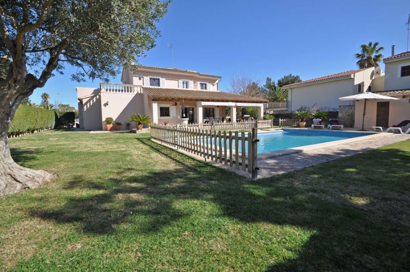 Villas for Rent in Sa Coma, SANT LLORENS, MAJORCA, Spain