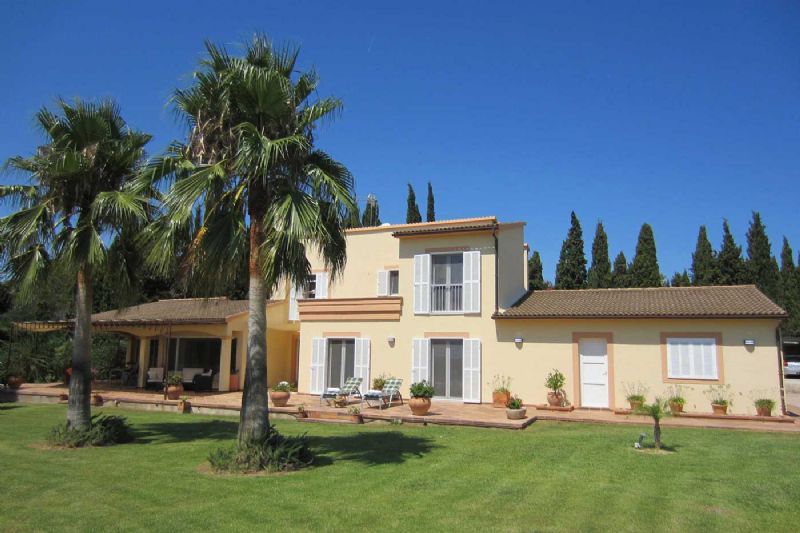 Country houses for Rent in SON SERVERA, MAJORCA, Spain