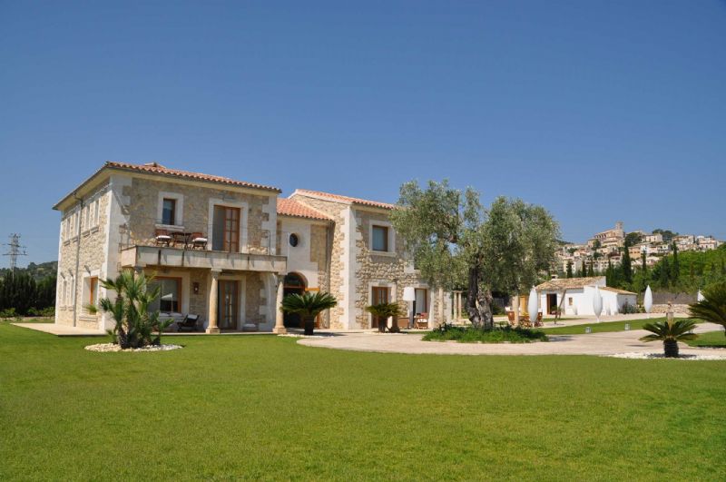 Country houses for Rent in SELVA, MAJORCA, Spain