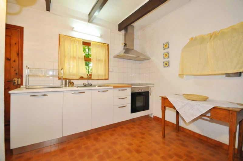 Country houses for Rent in ALCUDIA, MAJORCA, Spain