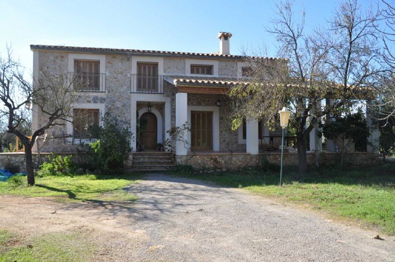 Country houses for Rent in BUGER, MAJORCA, Spain