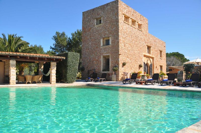Country houses for Rent in ALCUDIA, MAJORCA, Spain
