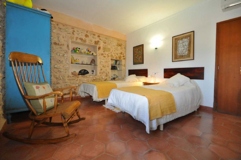 Country houses for Rent in ALCUDIA, MAJORCA, Spain