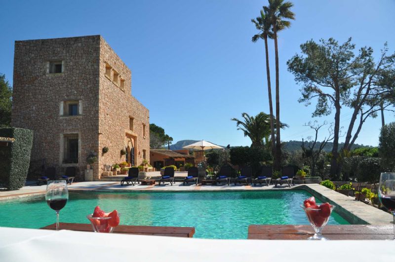 Country houses for Rent in ALCUDIA, MAJORCA, Spain