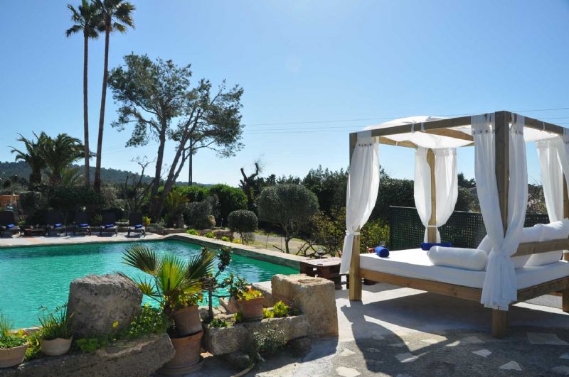 Country houses for Rent in ALCUDIA, MAJORCA, Spain