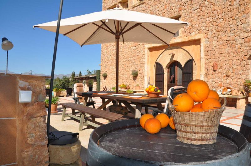 Country houses for Rent in ALCUDIA, MAJORCA, Spain